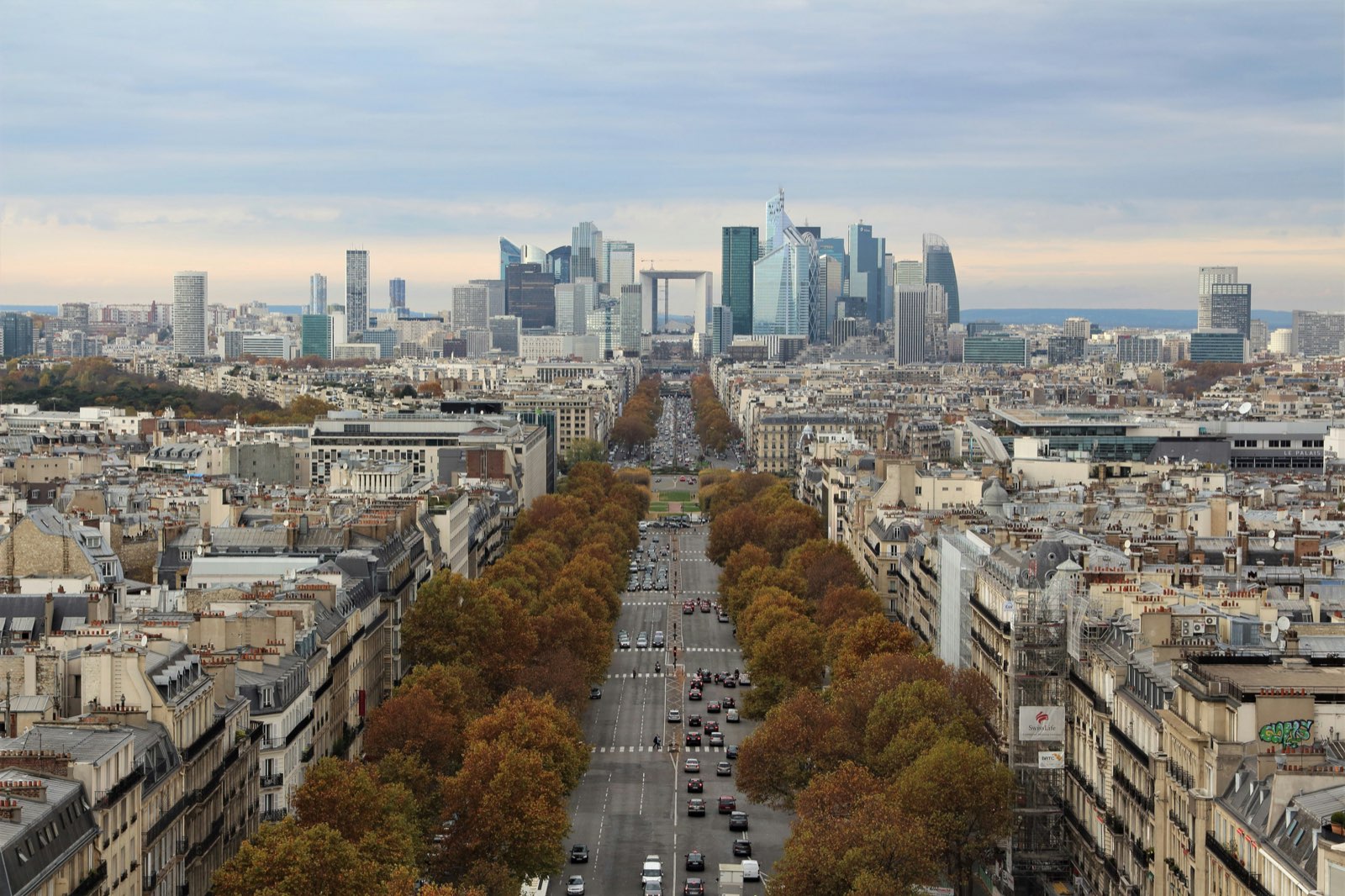 La Défense financial district at dawn.